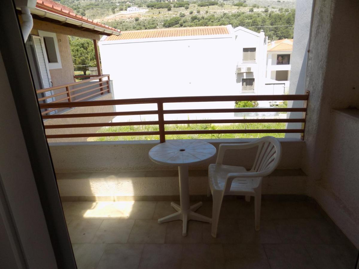 Afrodite Spacious Apartments! Αγία Ευφημία Εξωτερικό φωτογραφία