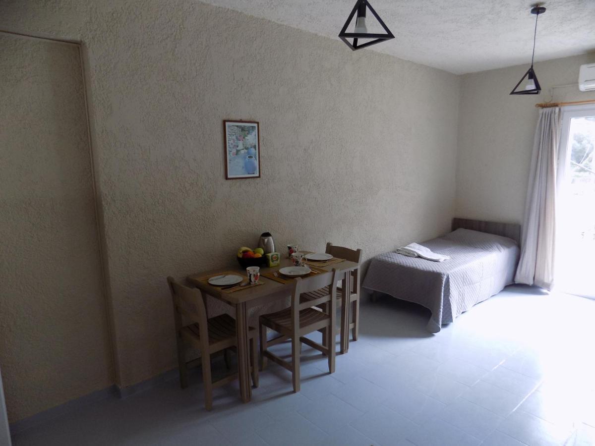 Afrodite Spacious Apartments! Αγία Ευφημία Εξωτερικό φωτογραφία