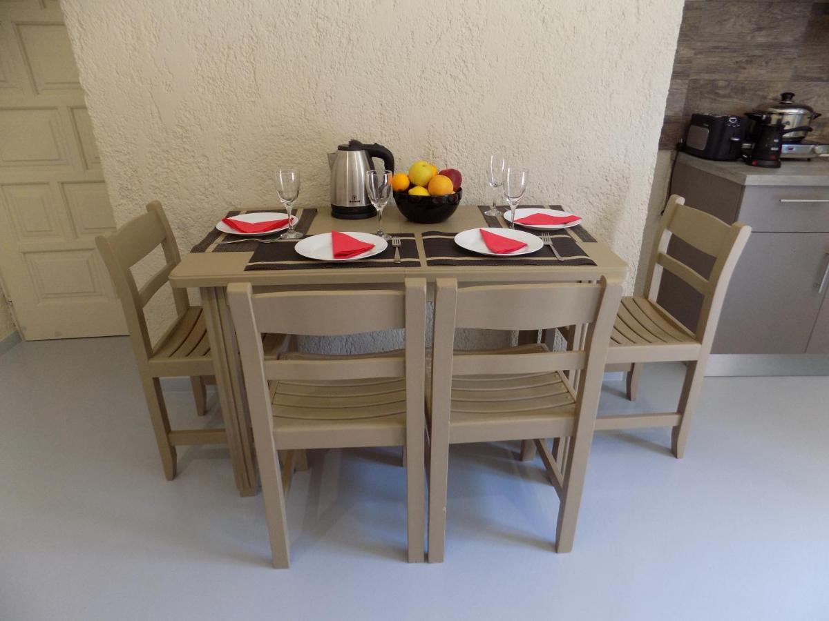 Afrodite Spacious Apartments! Αγία Ευφημία Εξωτερικό φωτογραφία