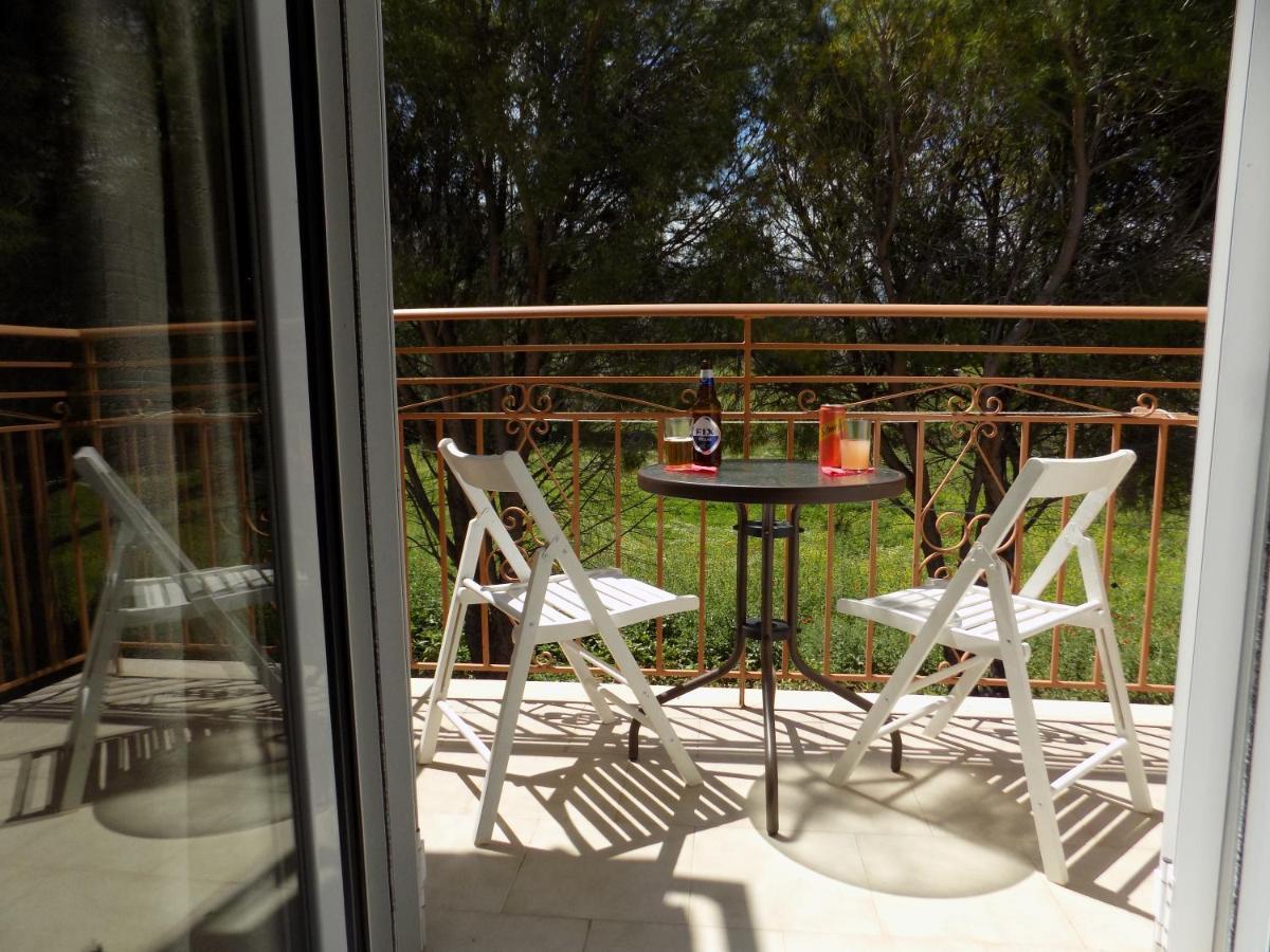 Afrodite Spacious Apartments! Αγία Ευφημία Εξωτερικό φωτογραφία