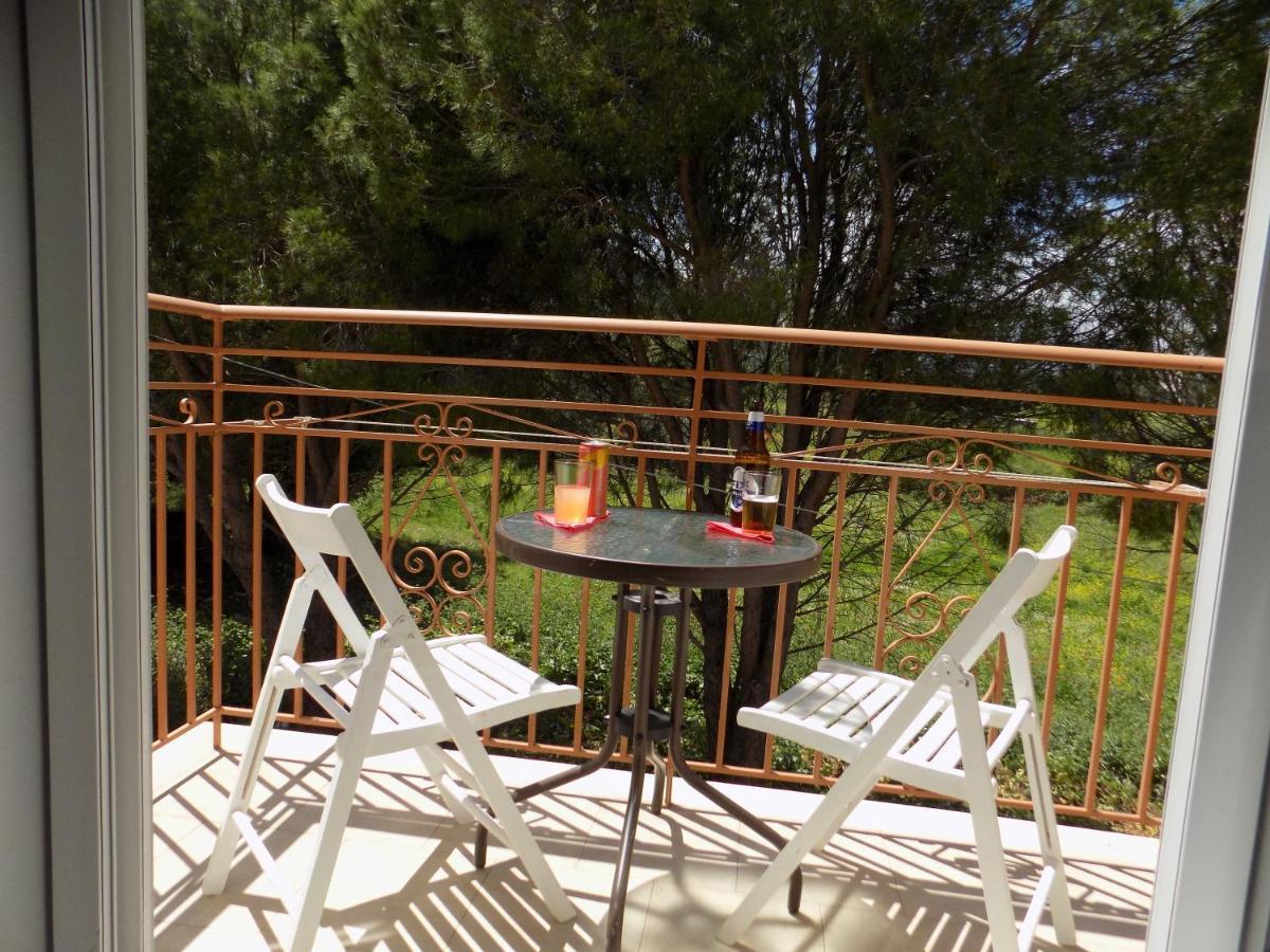 Afrodite Spacious Apartments! Αγία Ευφημία Εξωτερικό φωτογραφία