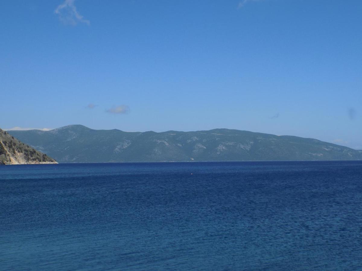 Afrodite Spacious Apartments! Αγία Ευφημία Εξωτερικό φωτογραφία