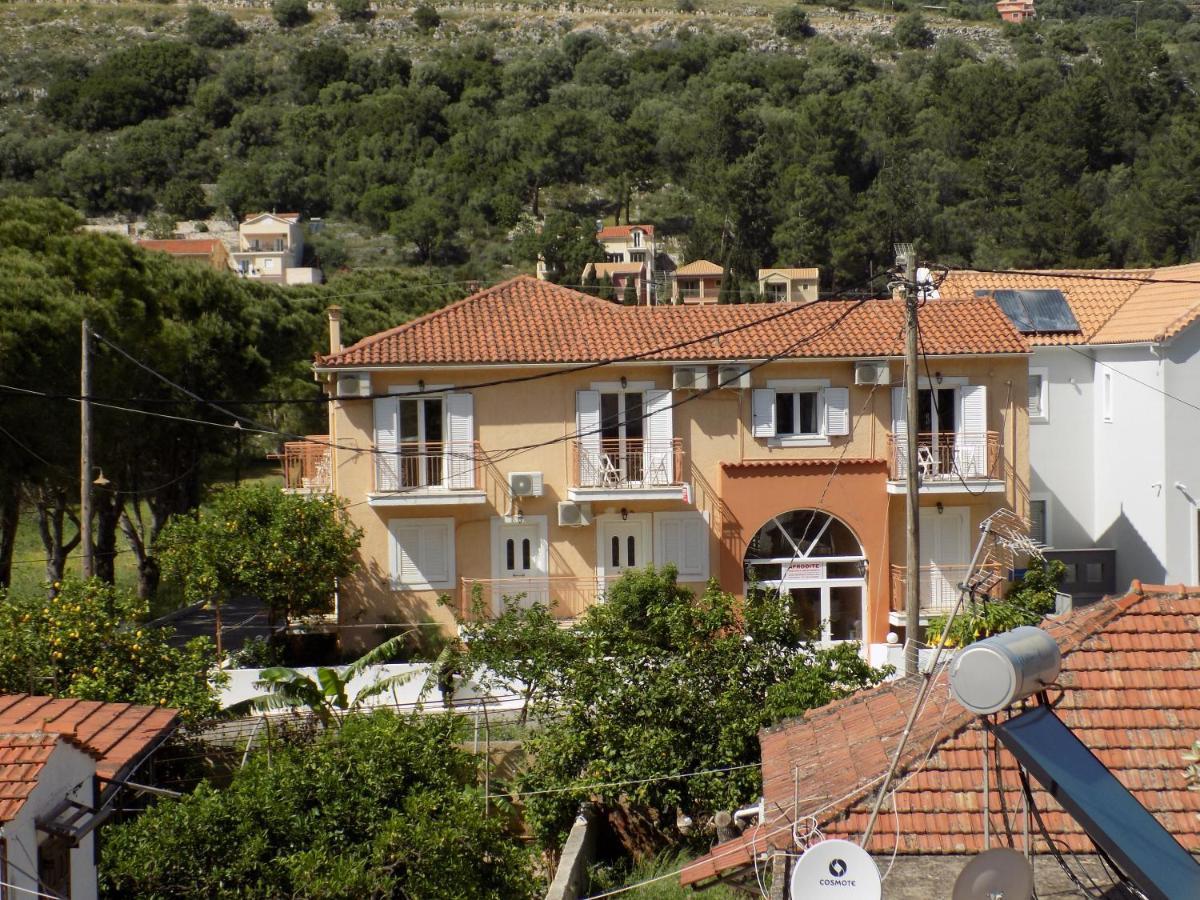 Afrodite Spacious Apartments! Αγία Ευφημία Εξωτερικό φωτογραφία