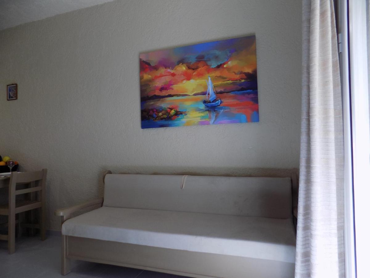 Afrodite Spacious Apartments! Αγία Ευφημία Εξωτερικό φωτογραφία