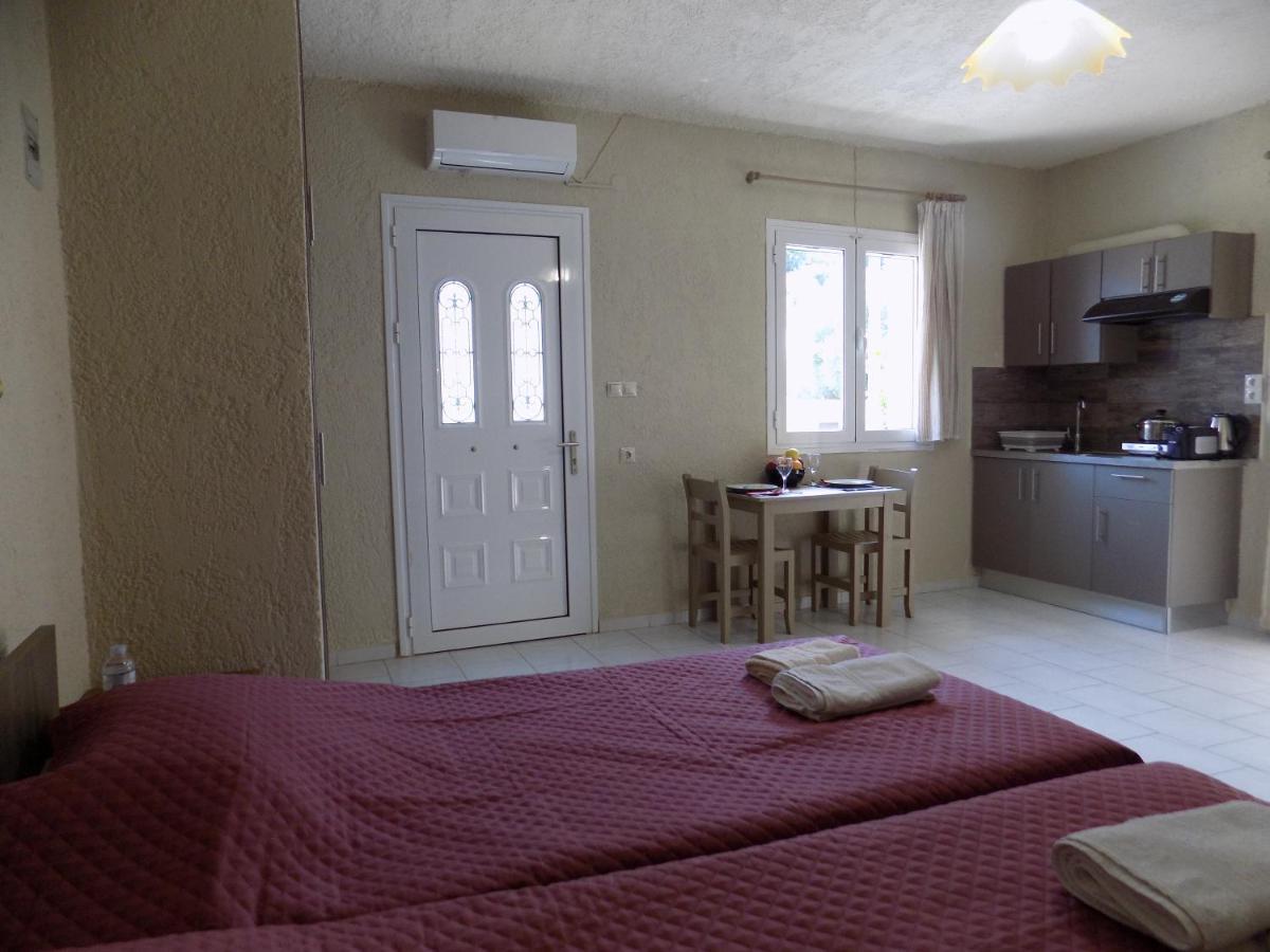 Afrodite Spacious Apartments! Αγία Ευφημία Εξωτερικό φωτογραφία